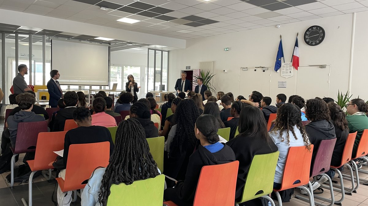 Collège Jules Verne Nîmes brevet aviation Virginie Guyot (Photo Anthony Maurin)