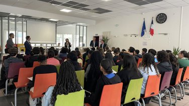 Collège Jules Verne Nîmes brevet aviation Virginie Guyot (Photo Anthony Maurin)