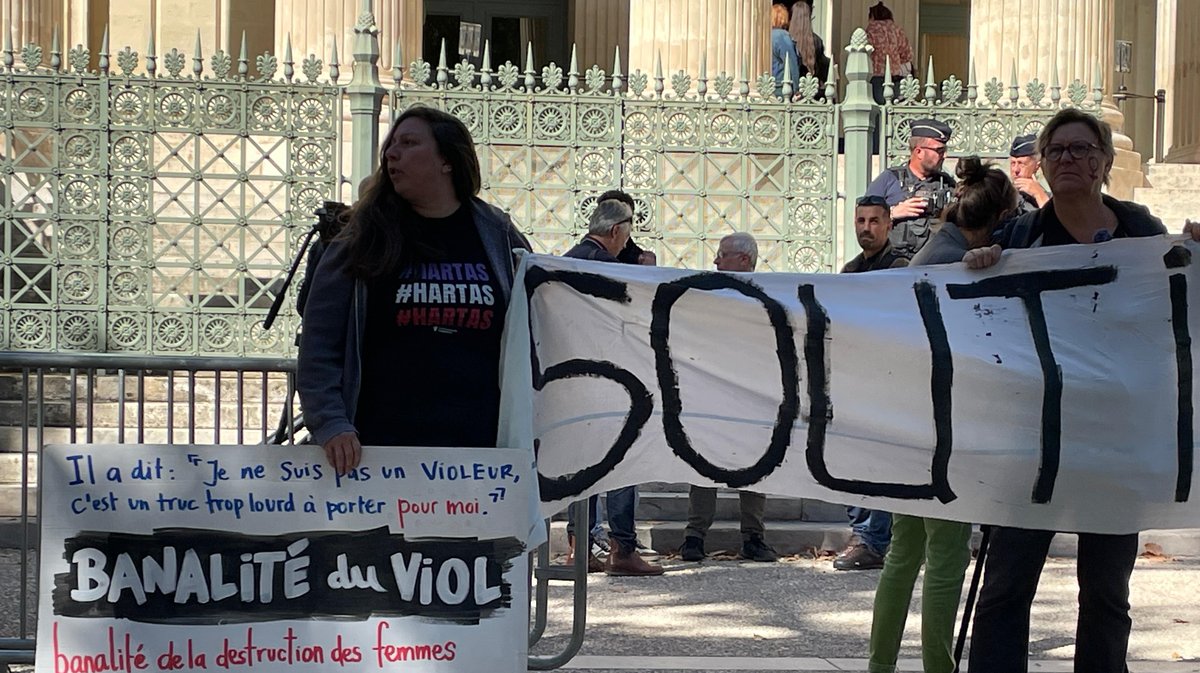Aurore, membre du collectif des Amazones d'Avignon, souligne être là "avant tout pour soutenir Gisèle".