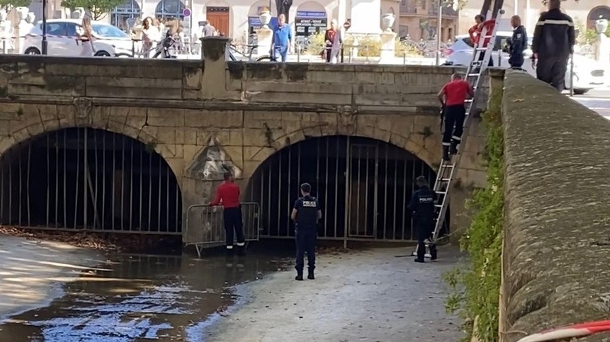 quais de la fontaine nîmes