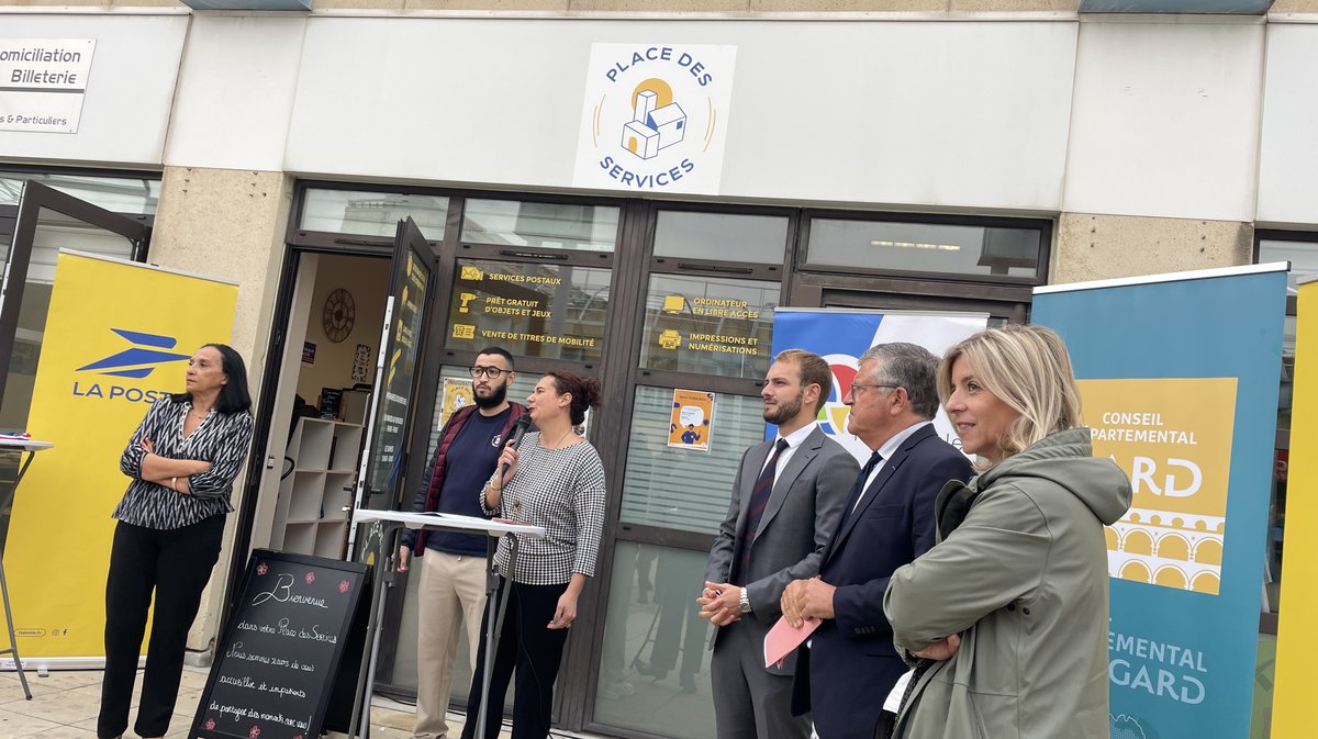 La Poste Place des Services à Pissevin Trait d'Union (Photo Anthony Maurin)