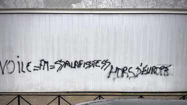 Inscriptions islamophobie école Pauline Kergomard