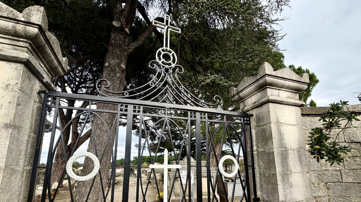 Cimetière de Saint-Victor-la-Coste