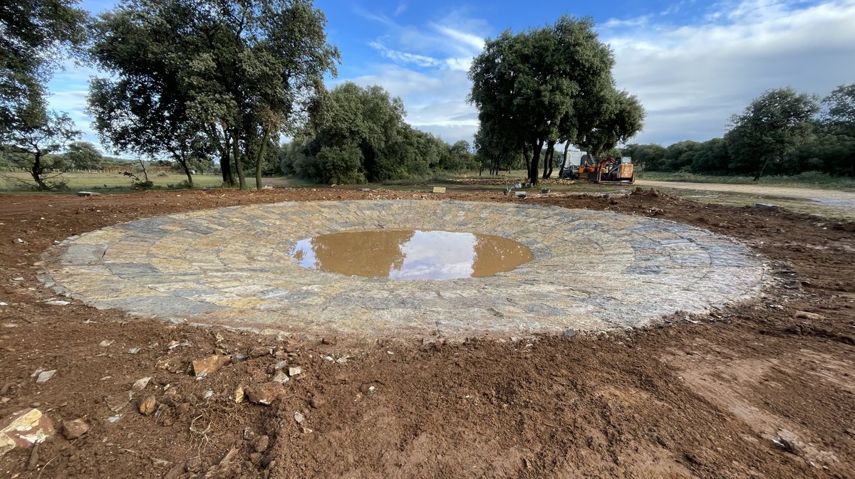La lavogne de Cabrières est pensée par le Syndicat mixte des gorges du Gardon, financée par le fonds européen LIFE Terra Musiva et créée par l'entreprise Sele (Photo Anthony Maurin)