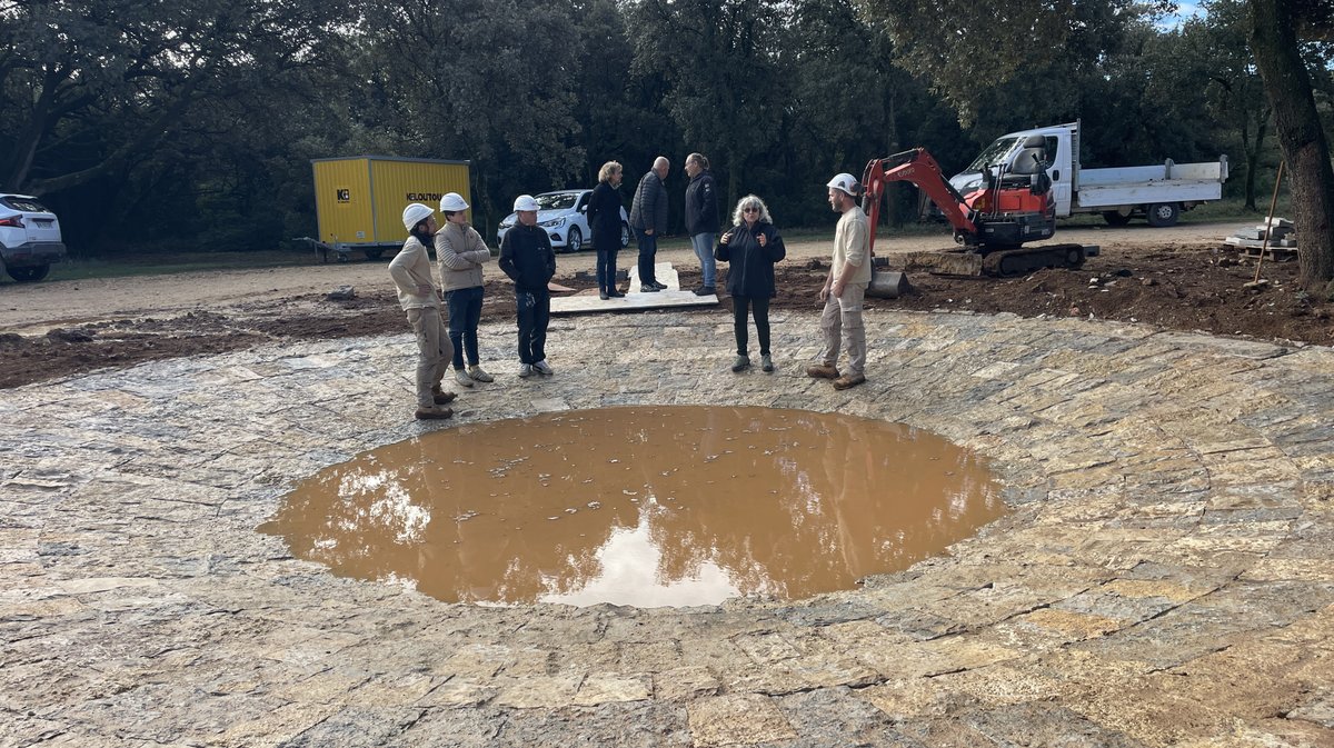 La lavogne de Cabrières est pensée par le Syndicat mixte des gorges du Gardon, financée par le fonds européen LIFE Terra Musiva et créée par l'entreprise Sele (Photo Anthony Maurin)