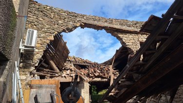 MOUSSAC Une toiture de garage s'effondre