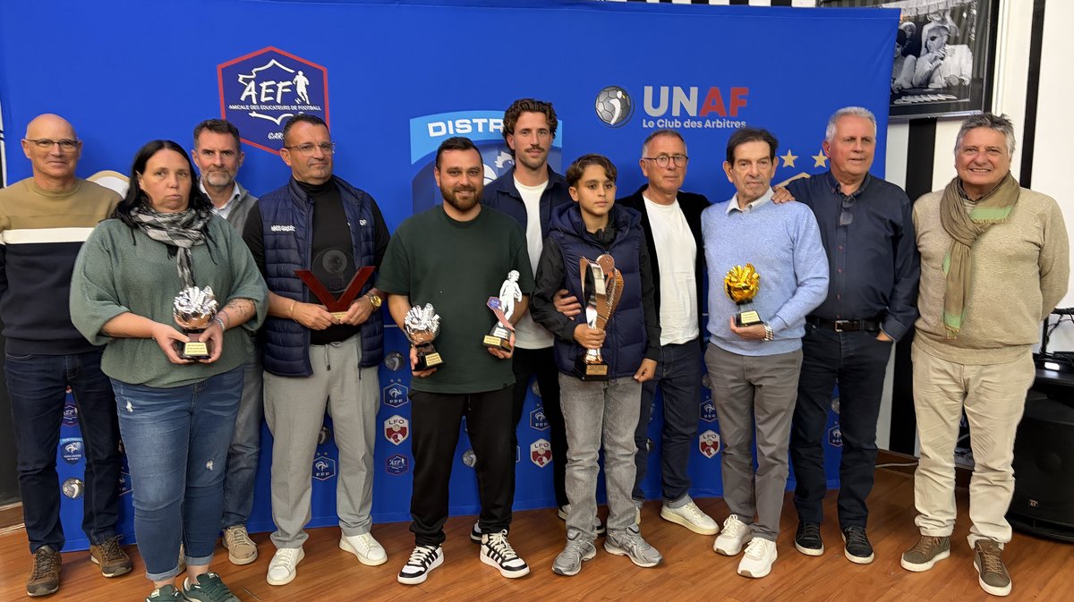 xavier mouret trophées amicale éducateurs