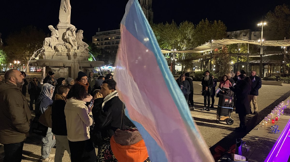 La Journée du Souvenir Trans 2025 à Nîmes par l'Organisation de Solidarité Trans de Nîmes et le Collectif Nîmois Antifasciste et Queer (Photo Anthony Maurin)