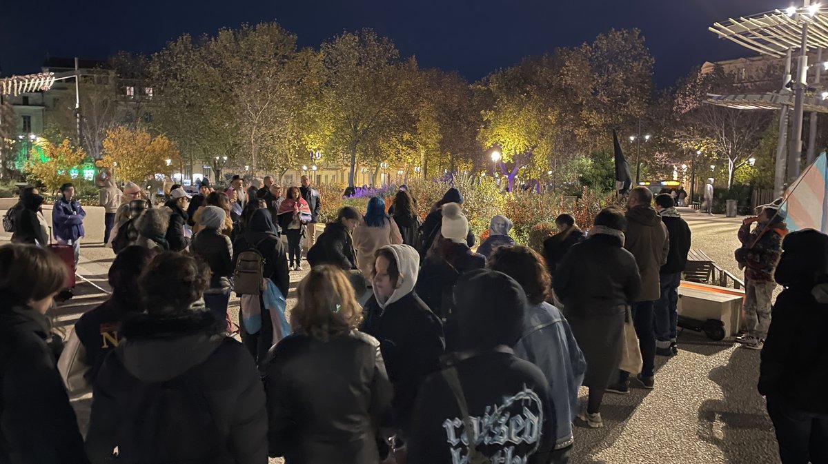 La Journée du Souvenir Trans 2025 à Nîmes par l'Organisation de Solidarité Trans de Nîmes et le Collectif Nîmois Antifasciste et Queer (Photo Anthony Maurin)