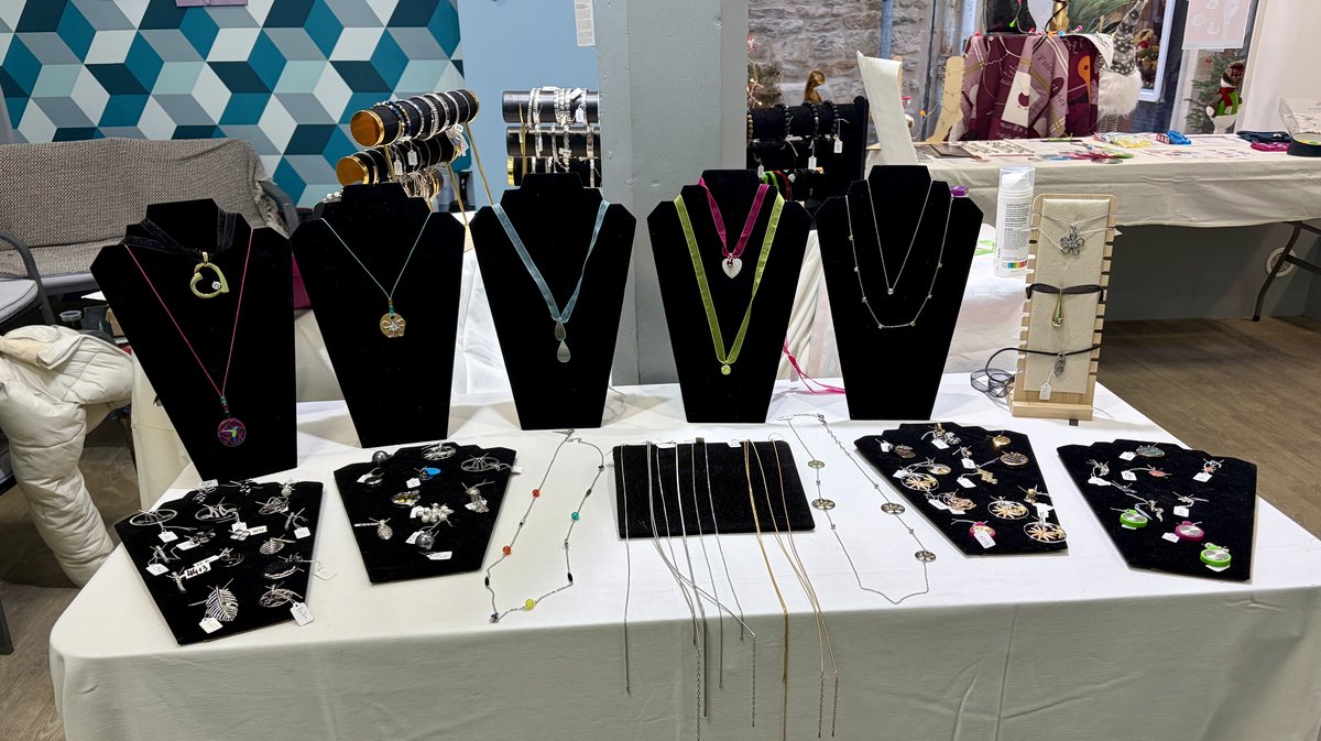 Bijoux magnétiques boutique éphémère Bagnols