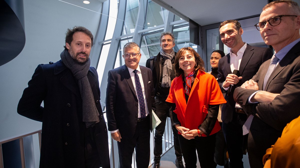 Lors de l'inauguration du centre des congres à Nîmes