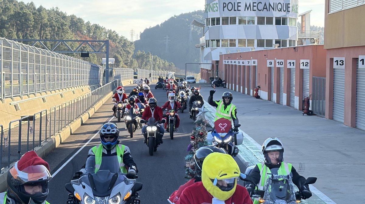 Balade des Pères & Mères Noël à moto
