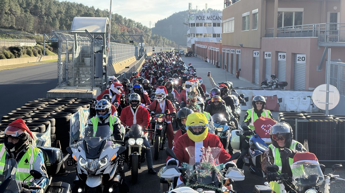 Balade des Pères & Mères Noël à moto