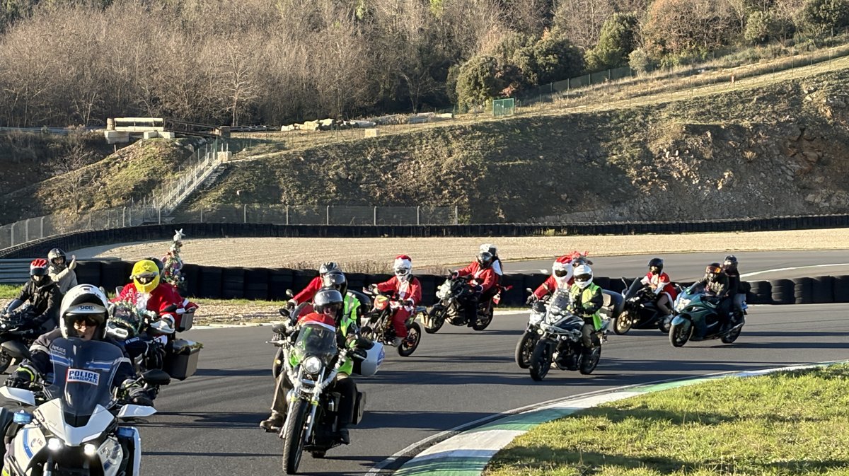 Balade des Pères & Mères Noël à moto