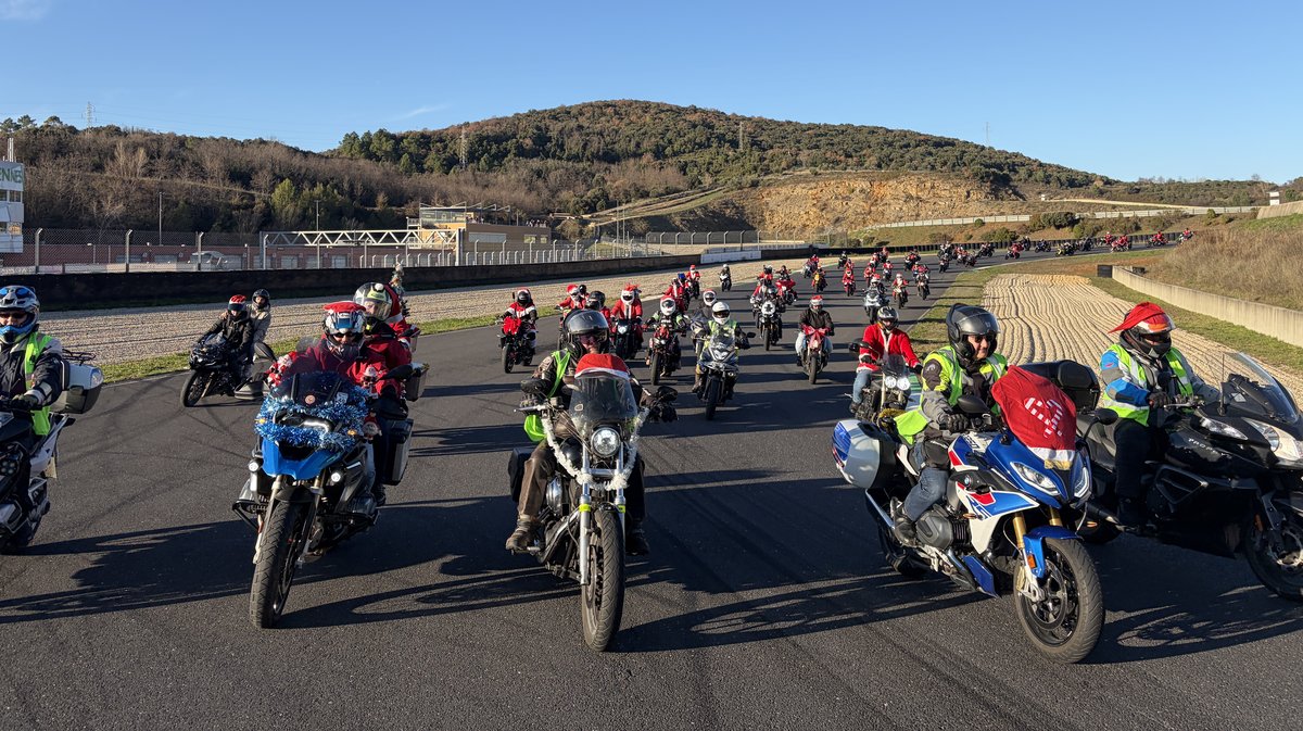 Balade des Pères & Mères Noël à moto