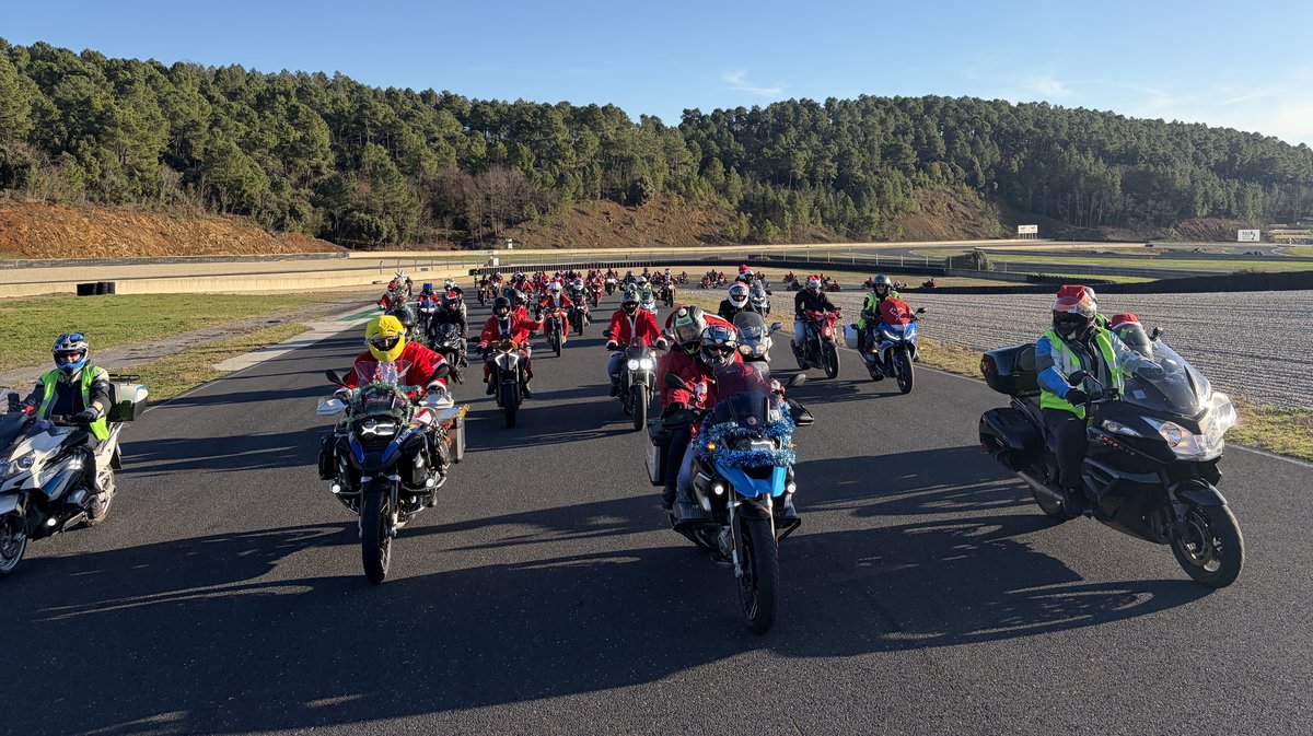 Balade des Pères & Mères Noël à moto