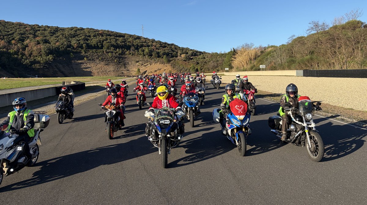 Balade des Pères & Mères Noël à moto