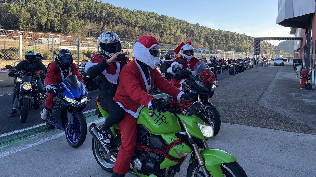 Balade des Pères & Mères Noël à moto