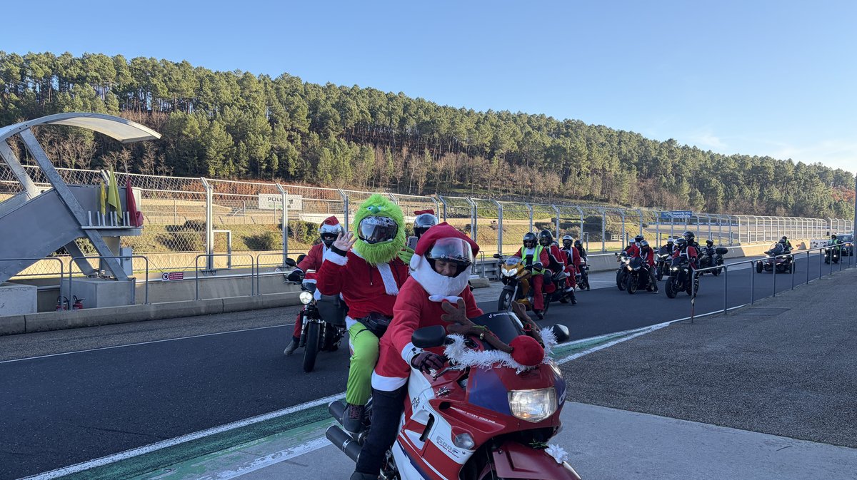 Balade des Pères & Mères Noël à moto