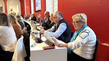 Au premier plan, Sylvette Fayet