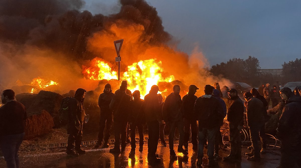 Manif agriculteurs Nîmes décembre autoroute 2025 (Photo Anthony Maurin)