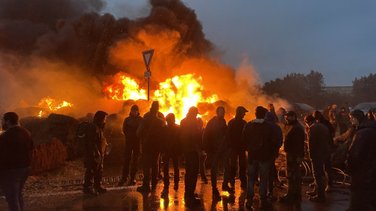 Manif agriculteurs Nîmes décembre autoroute 2025 (Photo Anthony Maurin)