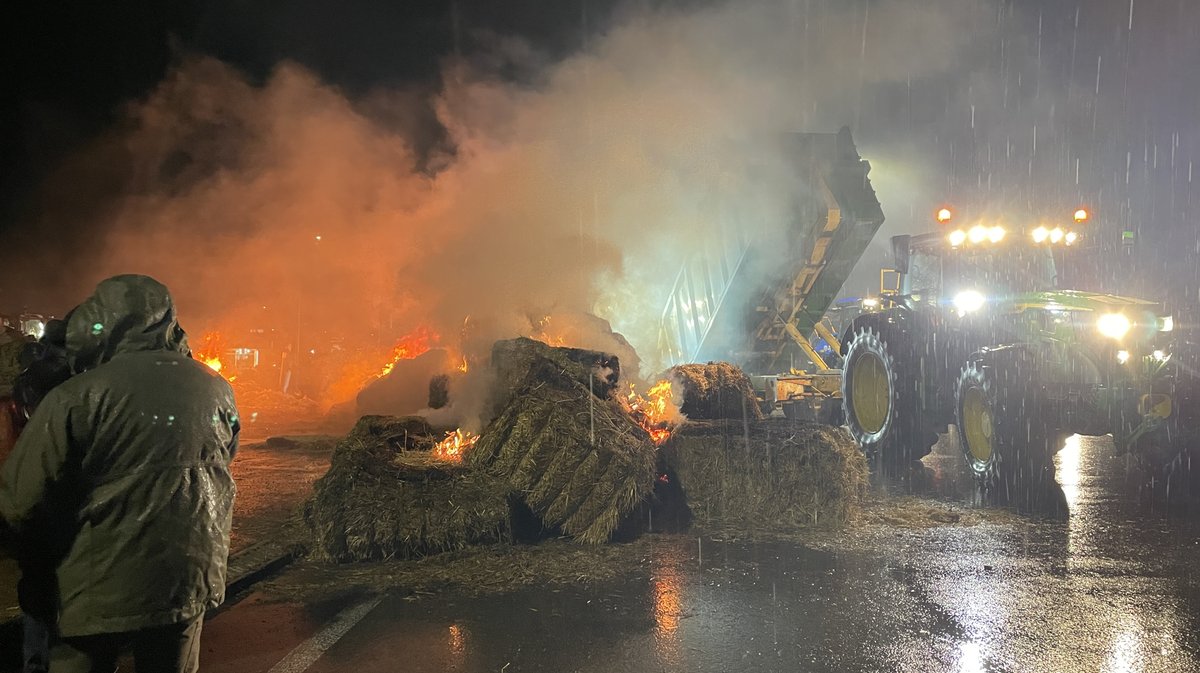 Manif agriculteurs Nîmes décembre autoroute 2025 (Photo Anthony Maurin)