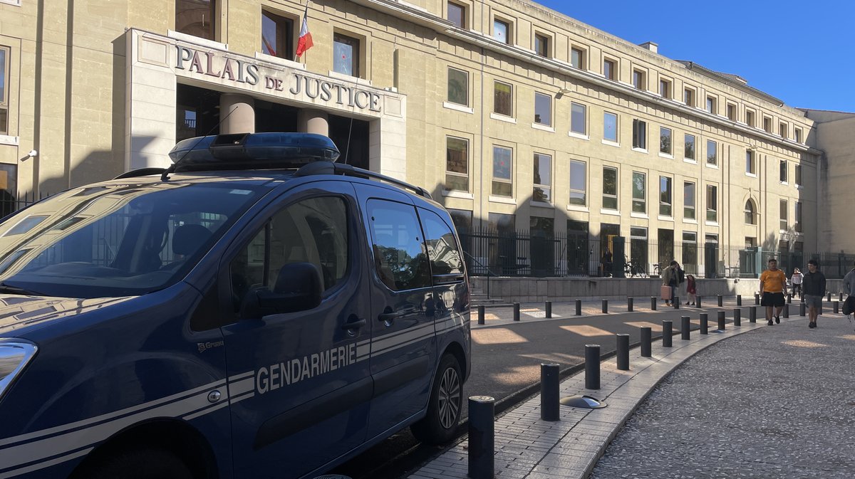 gendarmerie, justice, palais de justice, tribunal judiciaire Nîmes