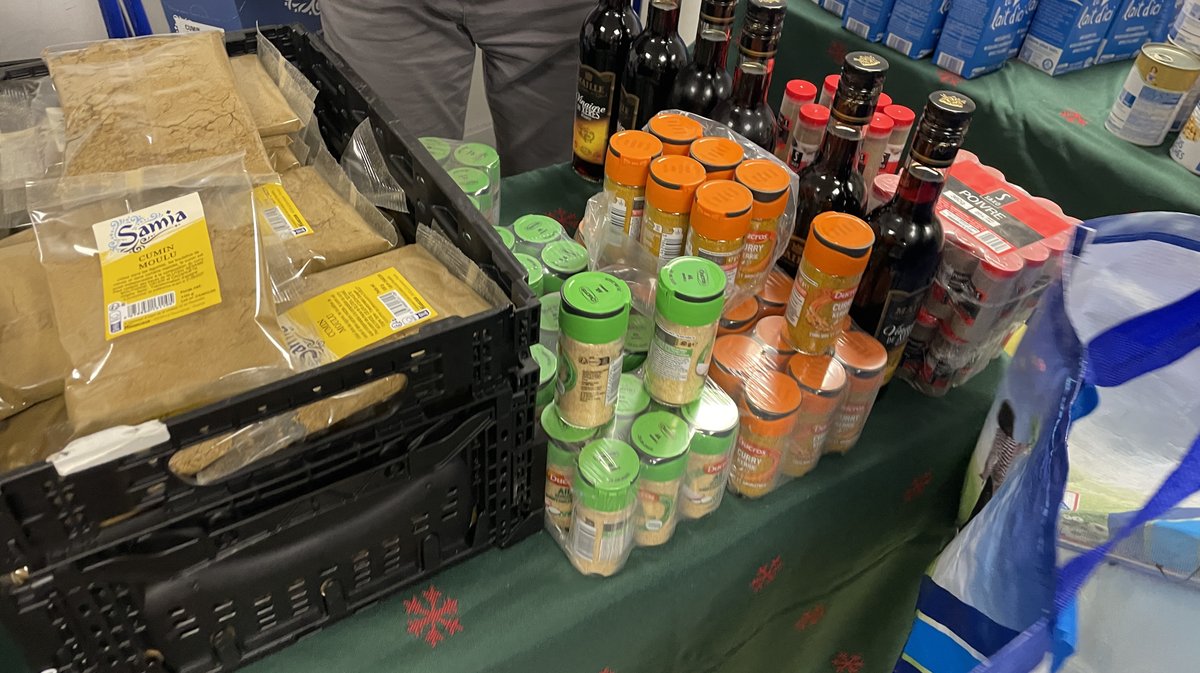 Le Secours populaire est à Nîmes université pour une distribution de colis festifs (Photo Anthony Maurin 2025)