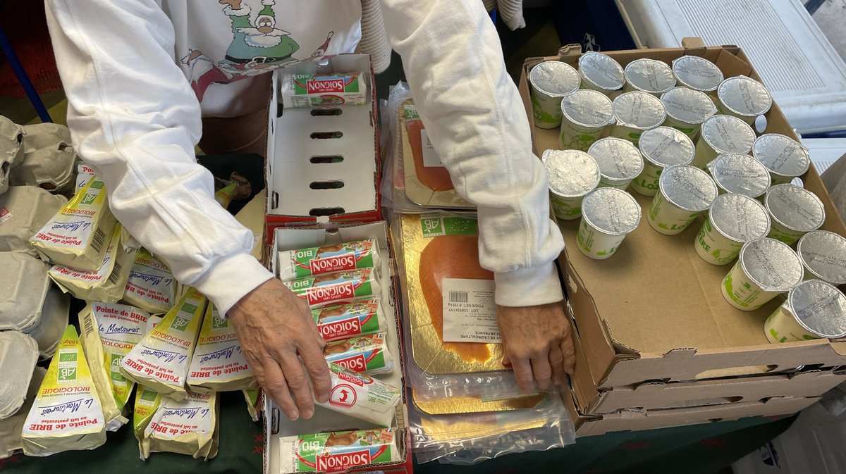 Le Secours populaire est à Nîmes université pour une distribution de colis festifs (Photo Anthony Maurin 2025)