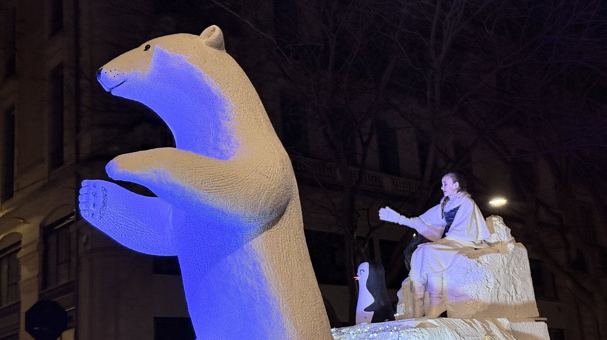 parade de noël nîmes 2025