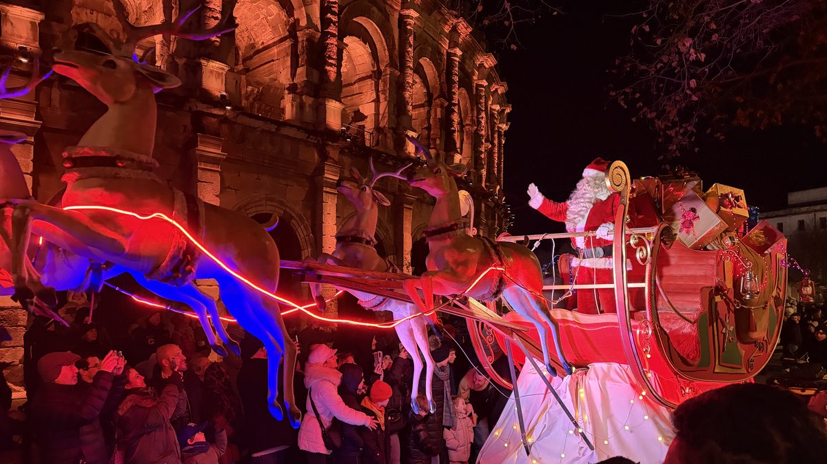parade de noël nîmes 2025