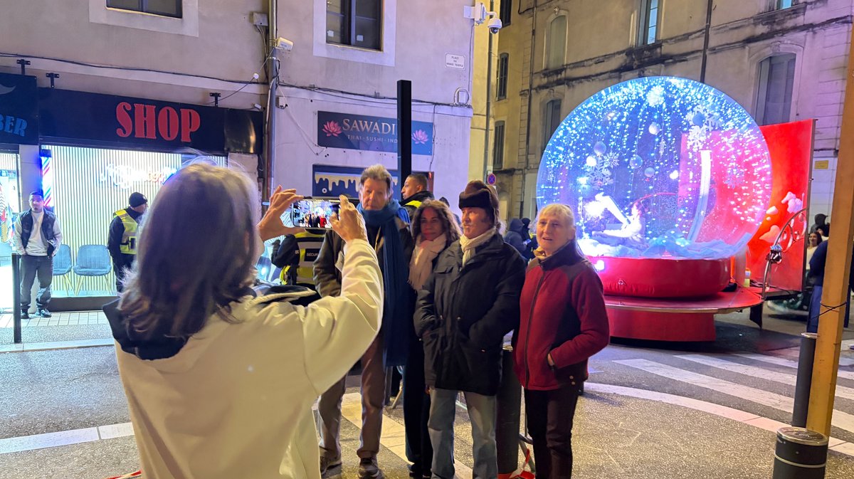 parade de noël nîmes 2025