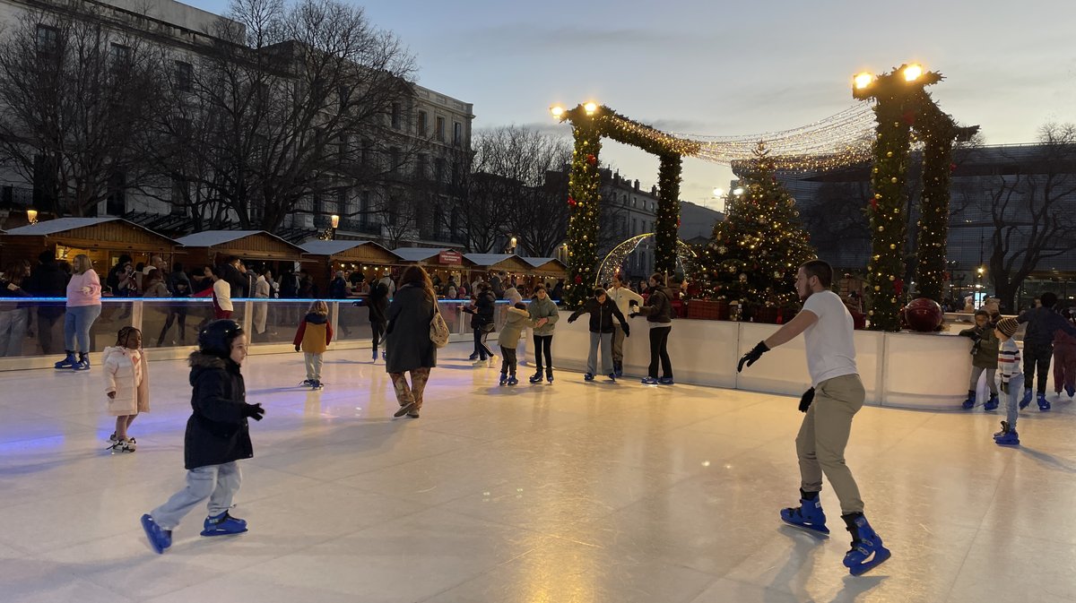 Noël à Nîmes, patinoire, manèges et gourmandises pour finir 2025 et attaquer 2026 (Photo Anthony Maurin)