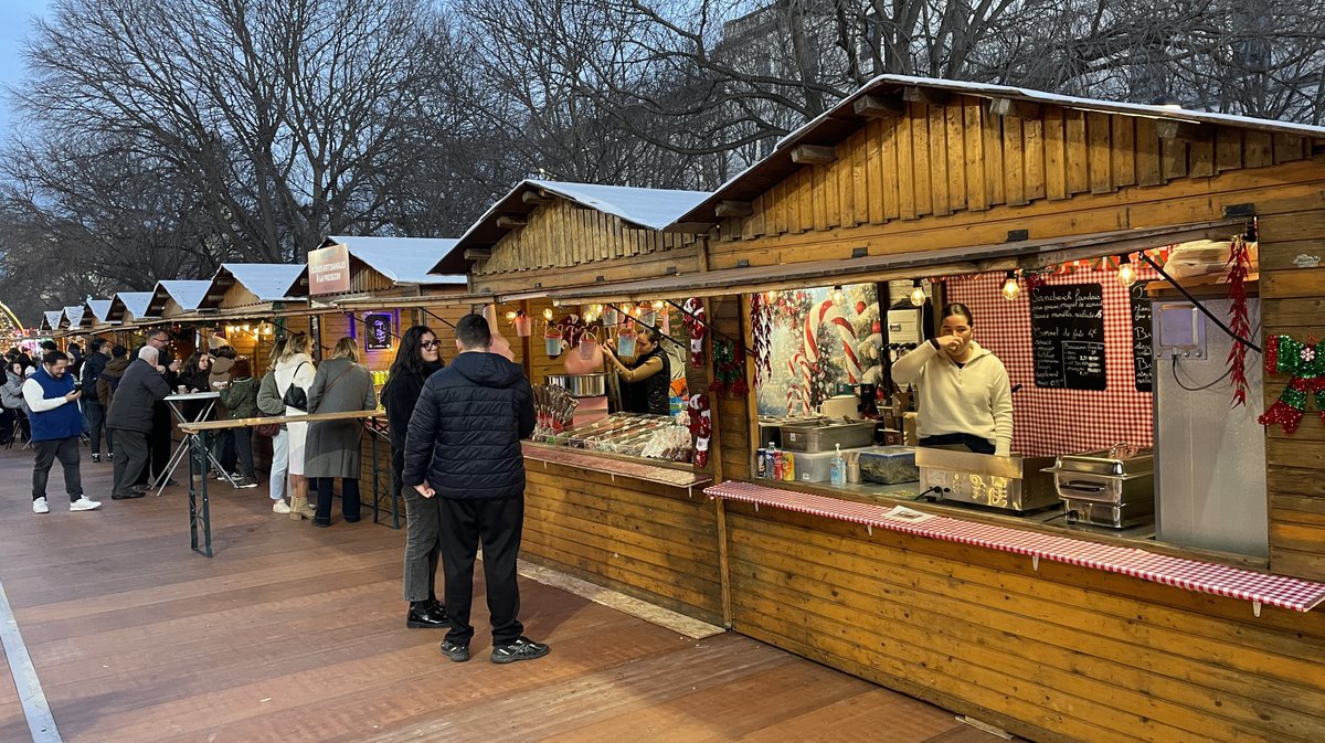 Noël à Nîmes, patinoire, manèges et gourmandises pour finir 2025 et attaquer 2026 (Photo Anthony Maurin)