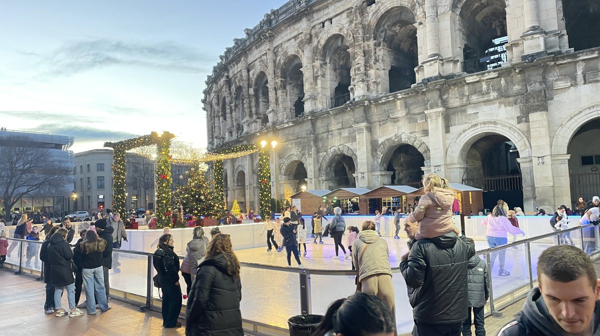 Noël à Nîmes, patinoire, manèges et gourmandises pour finir 2025 et attaquer 2026 (Photo Anthony Maurin)