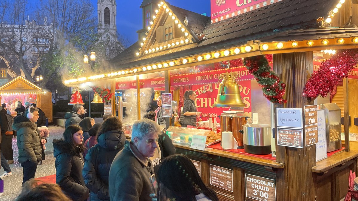 Noël à Nîmes, patinoire, manèges et gourmandises pour finir 2025 et attaquer 2026 (Photo Anthony Maurin)