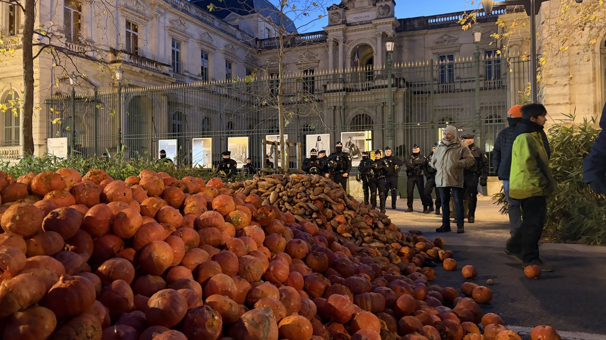 préfecture du gard manif agriculteurs patate douce potimarron