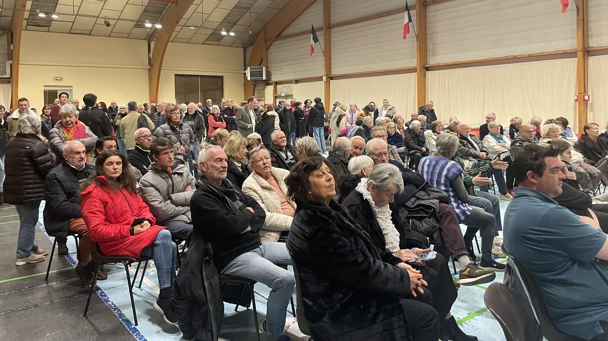 La salle du complexe Maurice-Saussine était bien remplie pour les voeux de Jean-Michel Perret