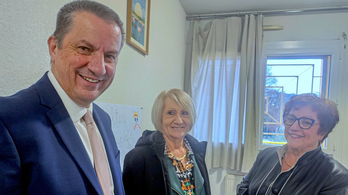 échanges entre élus au foyer de l'Enfance - Copyright-Aveline Lucas