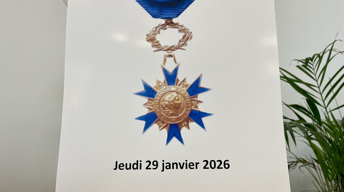 Patrick Bellet reçoit la médaille d'Officier national de l'ordre du mérite (Photo Anthony Maurin)