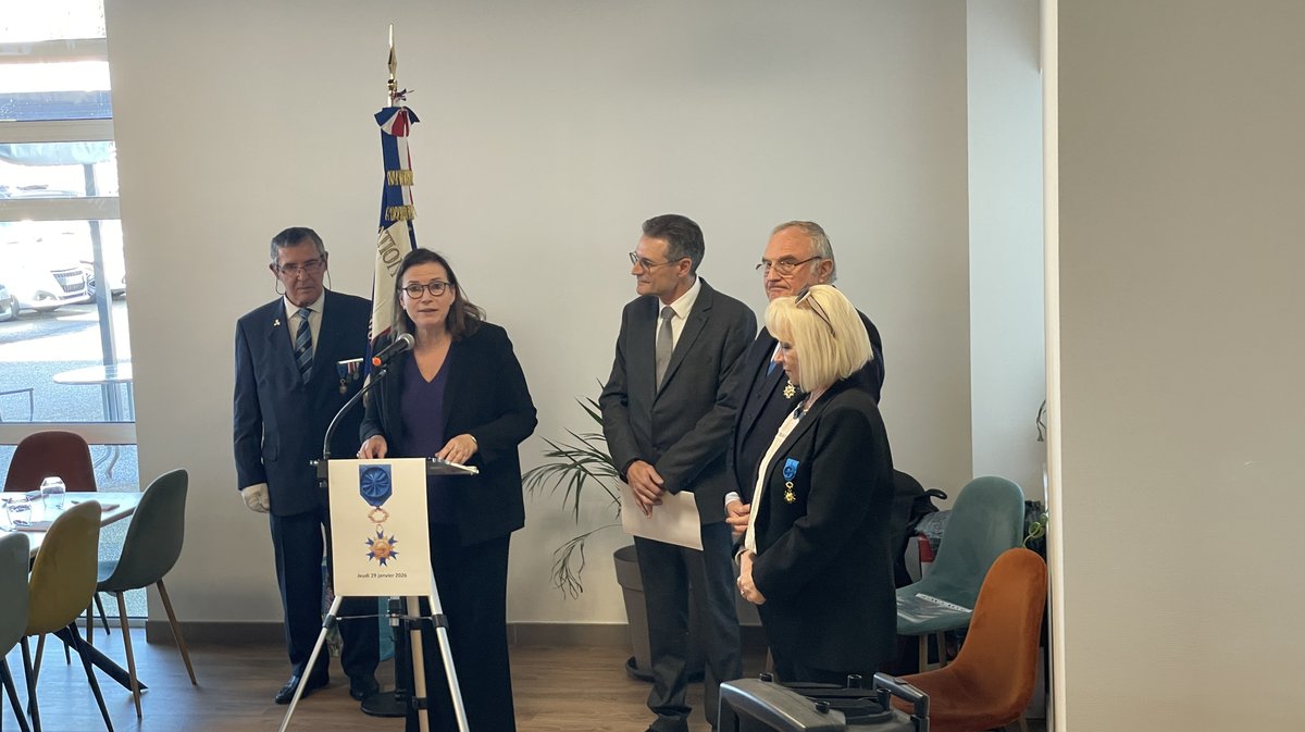 Patrick Bellet reçoit la médaille d'Officier national de l'ordre du mérite (Photo Anthony Maurin)