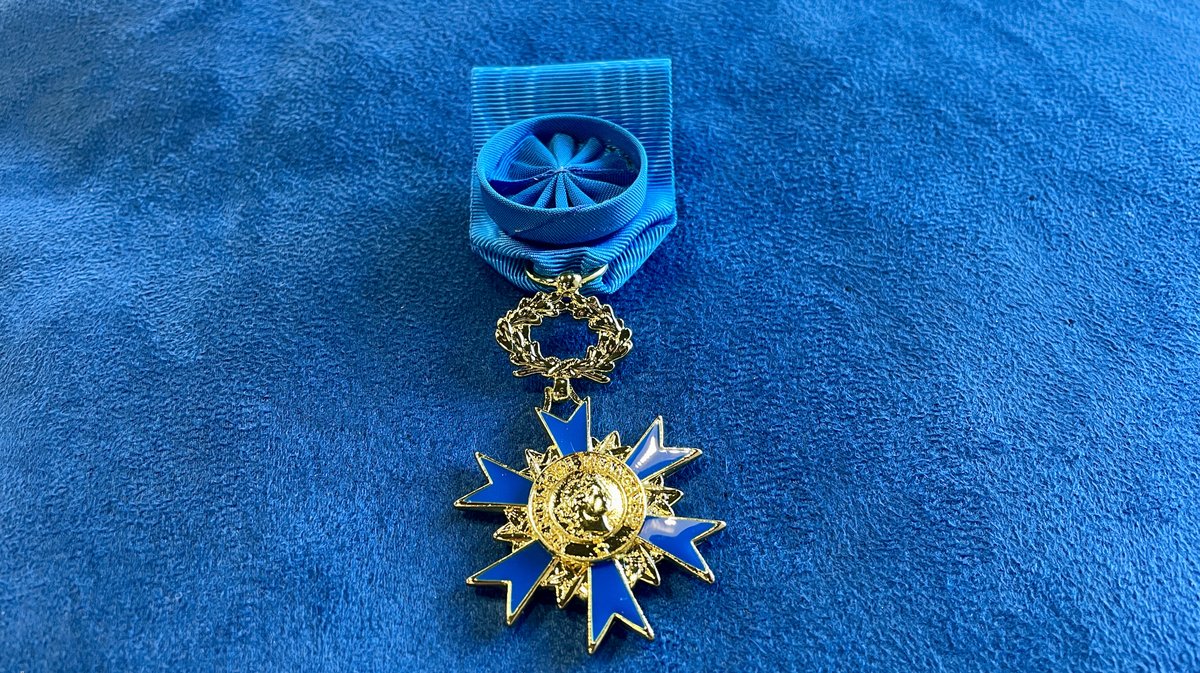 Patrick Bellet reçoit la médaille d'Officier national de l'ordre du mérite (Photo Anthony Maurin)