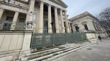 palais de justice cour d'assises Nîmes tribunal