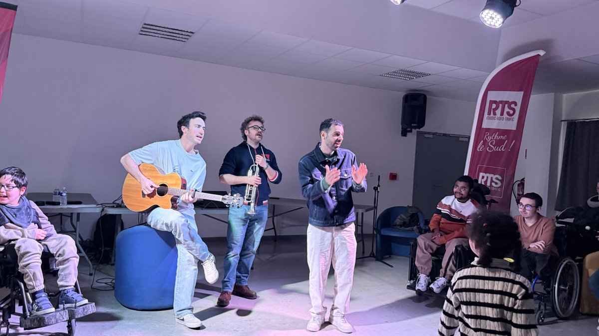 Le groupe Boulevard des Airs en concert privé à l'Institut d'Education Motrice (IEM) La Cigale