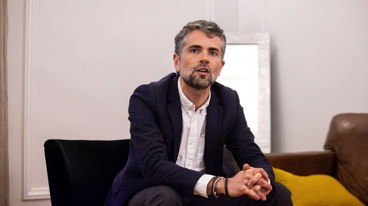 Julien Plantier bureau Interview assis