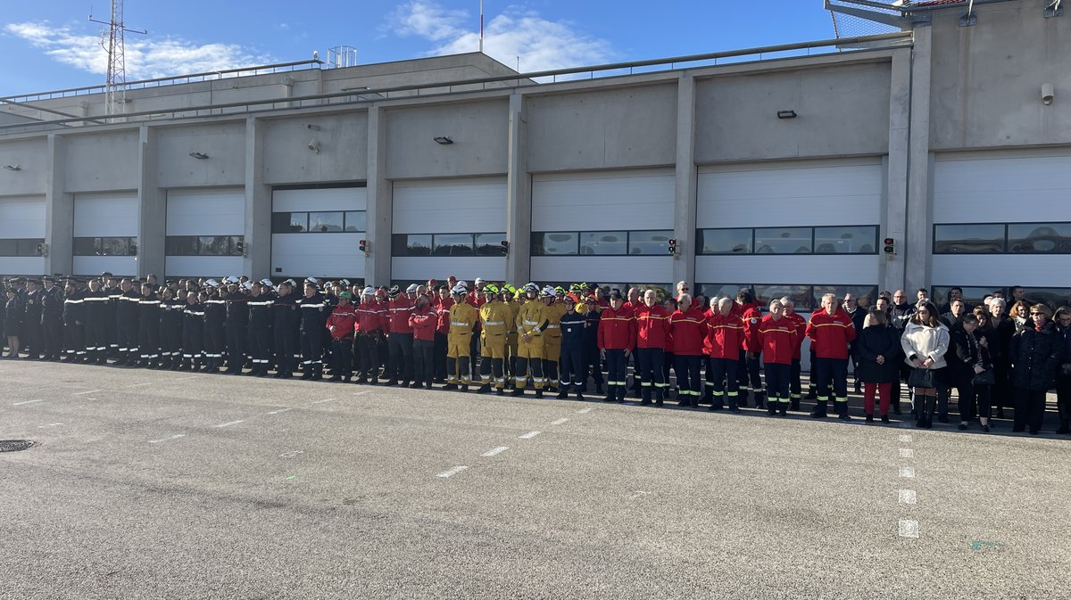 Passation commandement au SDIS 30 entre Thierry Carret et Sébastien Paletti (Photo Anthony Maurin)
