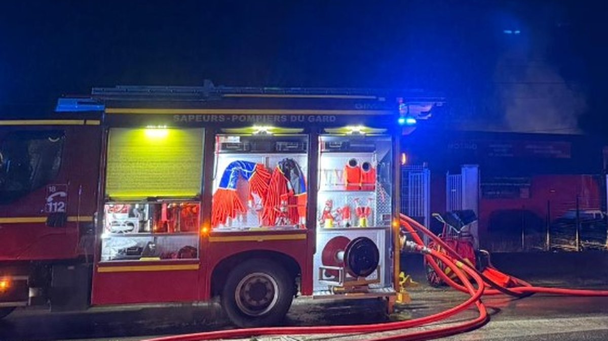 camion de pompiers, incendie,