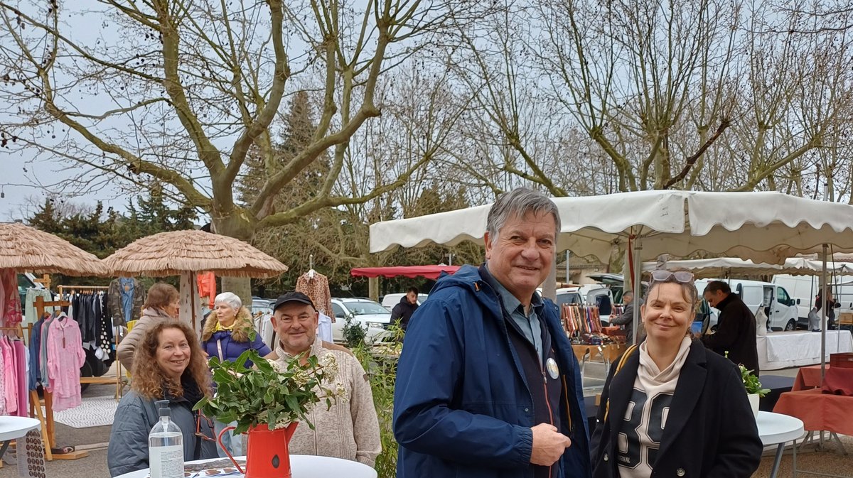 La liste 'Agir Ensemble pour Quissac' sur le marché municipal