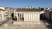 vue maison carrée depuis carré d'art